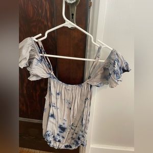 American eagle off the shoulder shirt
